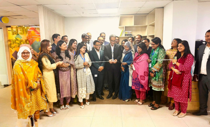 ব্র্যাক ব্যাংকে লাইব্রেরি উদ্বোধন এবং হুমায়ূন আহমেদের ‘অপেক্ষা’ নিয়ে আলোচনা