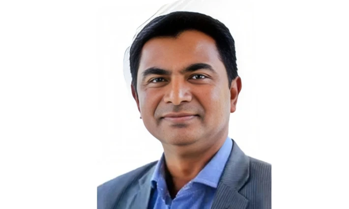 রাজনীতিতে স্বস্তি, অর্থনীতিতে অস্বস্তি