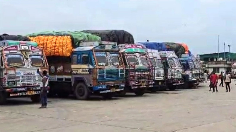 বেনাপোল বন্দর দিয়ে চার মাস পর চাল আমদানি