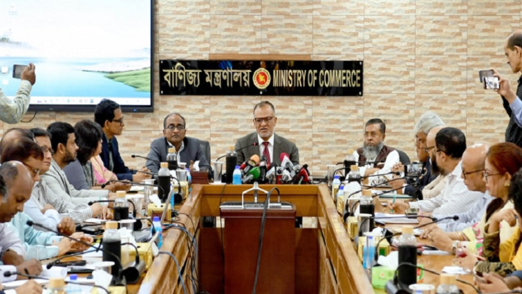 চলতি অর্থবছরে ৬৩.৫ বিলিয়ন ডলারের পণ্য ও সেবা রফতানির লক্ষ্য
