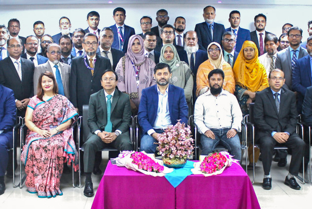 সাউথইস্ট ব্যাংক ট্রেনিং ইনস্টিটিউট "ইন্টারনাল কন্ট্রোল ফর এন্টি-ফ্রড এন্ড রিলেটেড সিগনিফিকেন্ট কমপ্লায়েন্স ইস্যুজ অফ দি ব্যাংক" শীর্ষক কর্মশালা আয়োজন করেছে