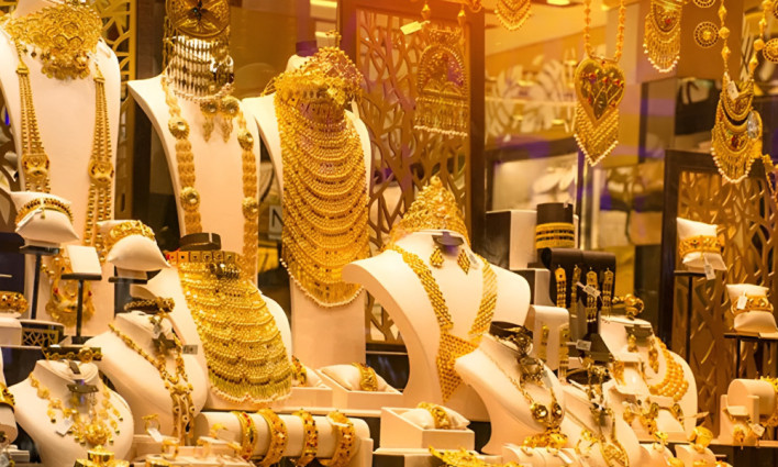 এবার ১০ হাজার টাকা কমলো সোনার দাম, আজ থেকে কার্যকর