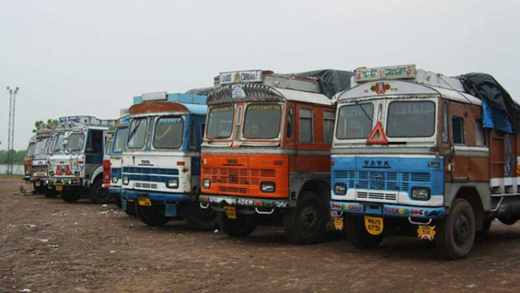 স্থলবন্দর দিয়ে আমদানি-রফতানি কমেছে ৪০% পর্যন্ত