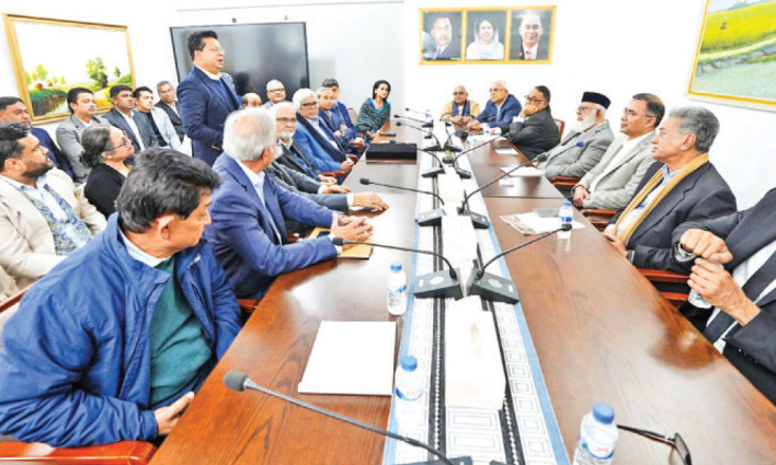শীর্ষ ব্যবসায়ীদের সঙ্গে বৈঠক তারেক রহমানের