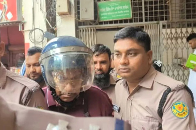 দুদকের মামলায় সাবেক ডেপুটি গভর্নর এস কে সুরের ৩ বছরের কারাদণ্ড